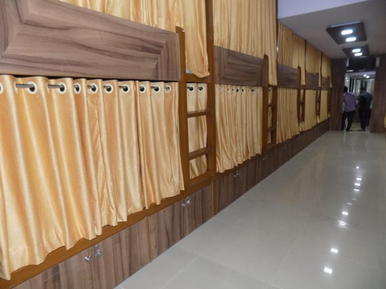 Metro Inn Dormitory Mumbai Dış mekan fotoğraf