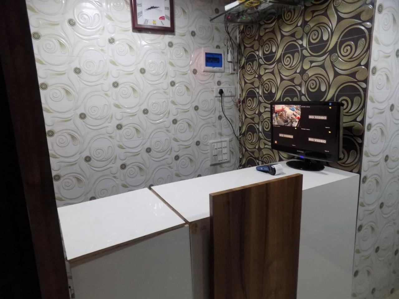 Metro Inn Dormitory Mumbai Dış mekan fotoğraf