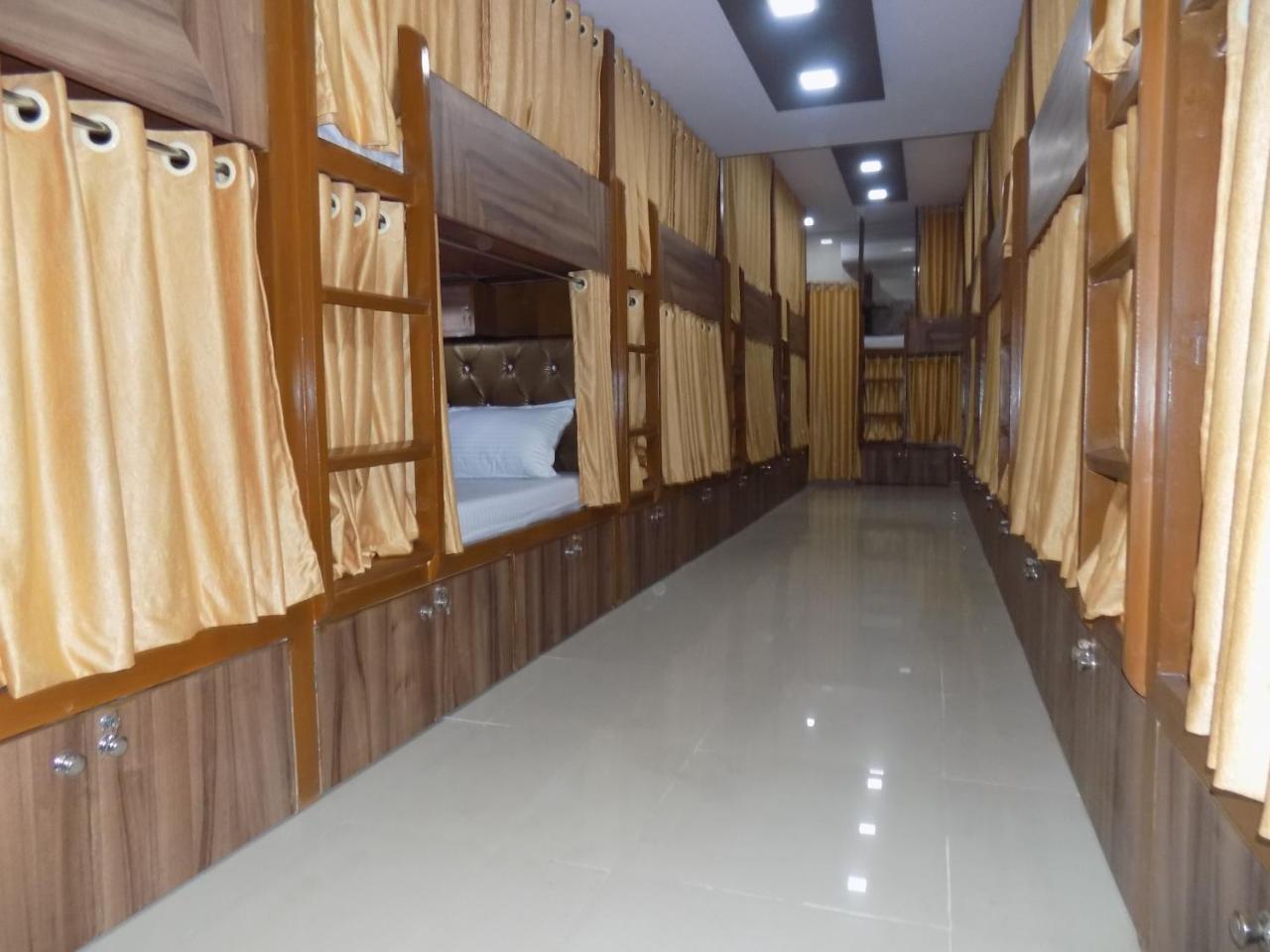 Metro Inn Dormitory Mumbai Dış mekan fotoğraf