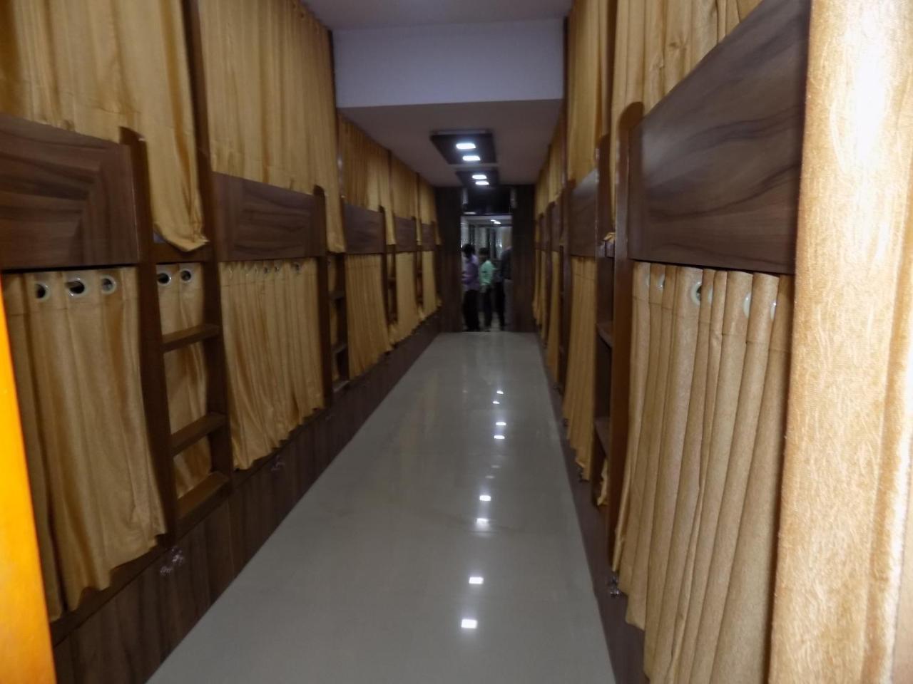 Metro Inn Dormitory Mumbai Dış mekan fotoğraf