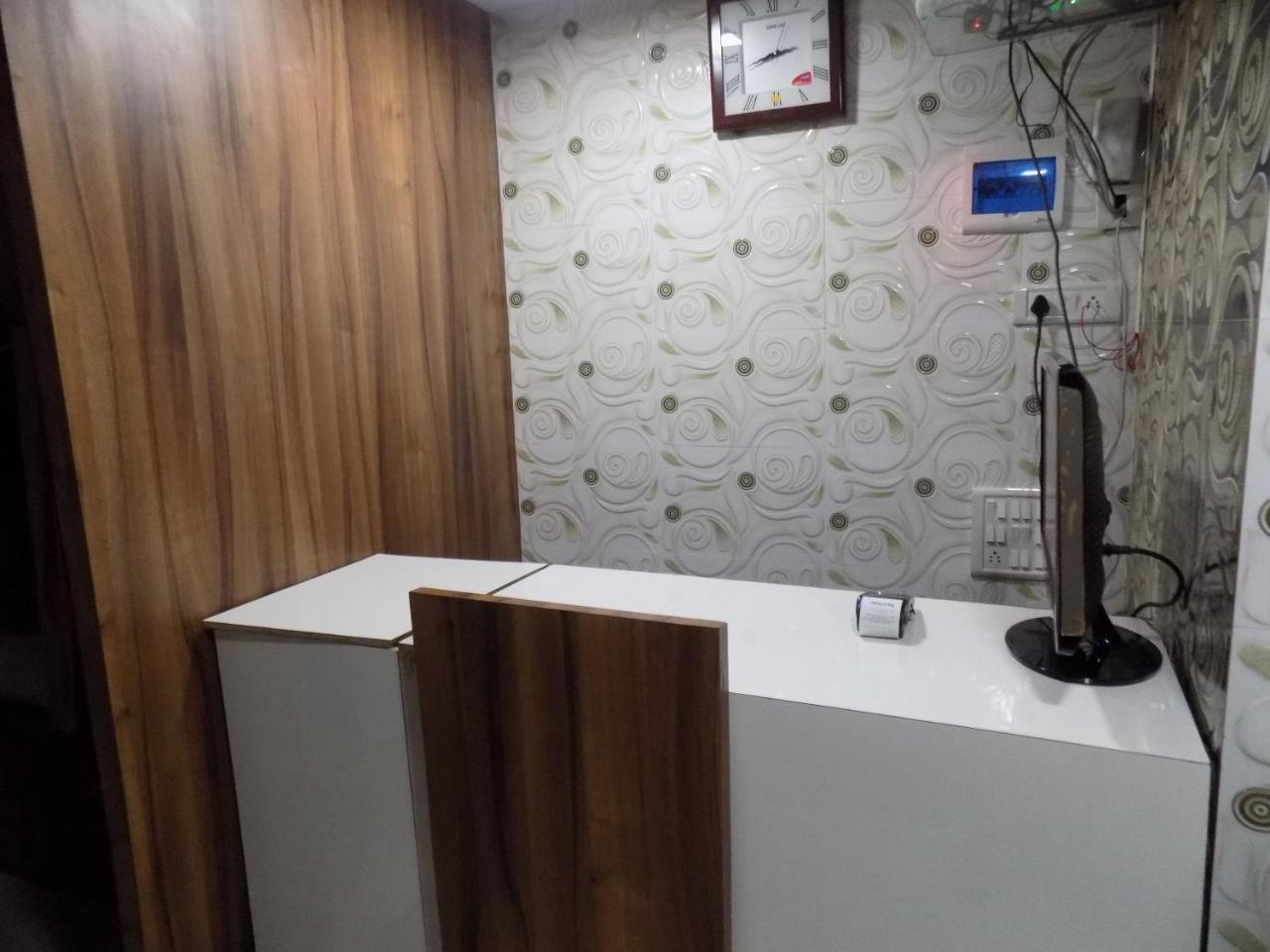 Metro Inn Dormitory Mumbai Dış mekan fotoğraf