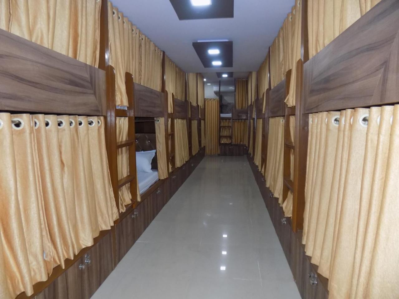 Metro Inn Dormitory Mumbai Dış mekan fotoğraf